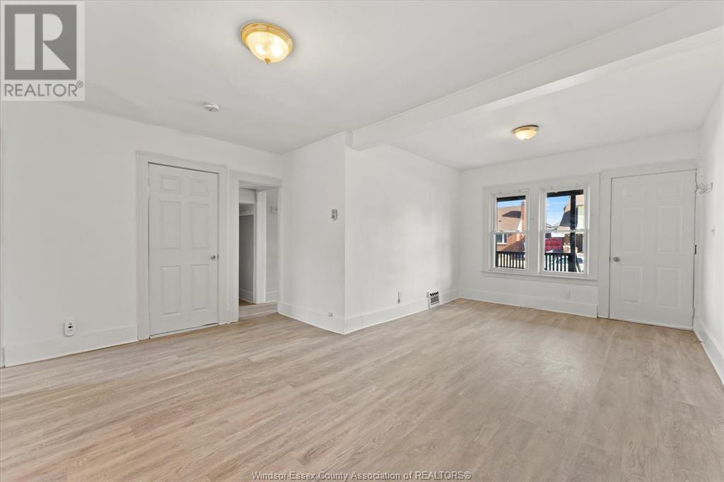 1143-1145 Marentette Avenue Property Photo 5