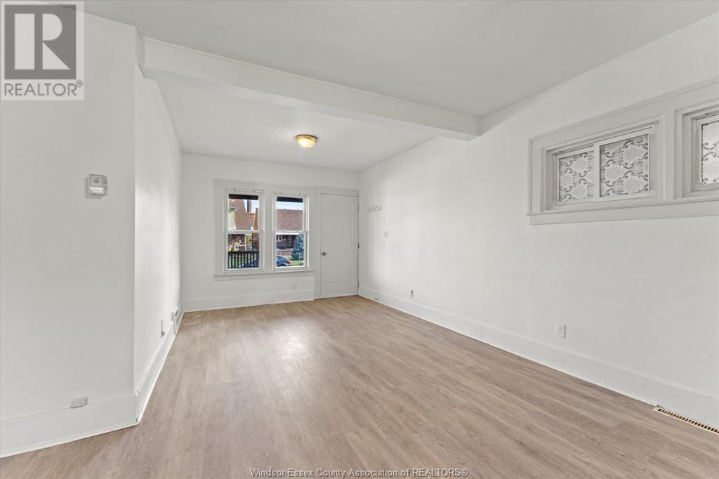 1143-1145 Marentette Avenue Property Photo 13