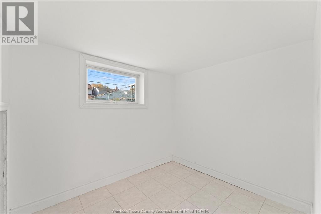 1143-1145 Marentette Avenue Property Photo 16