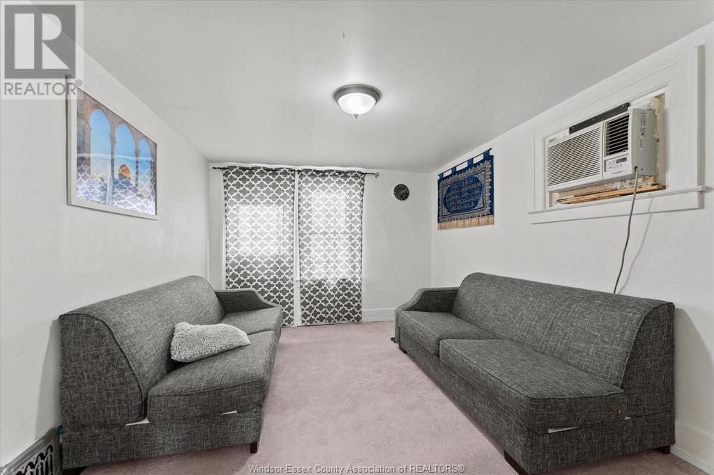 1143-1145 Marentette Avenue Property Photo 19