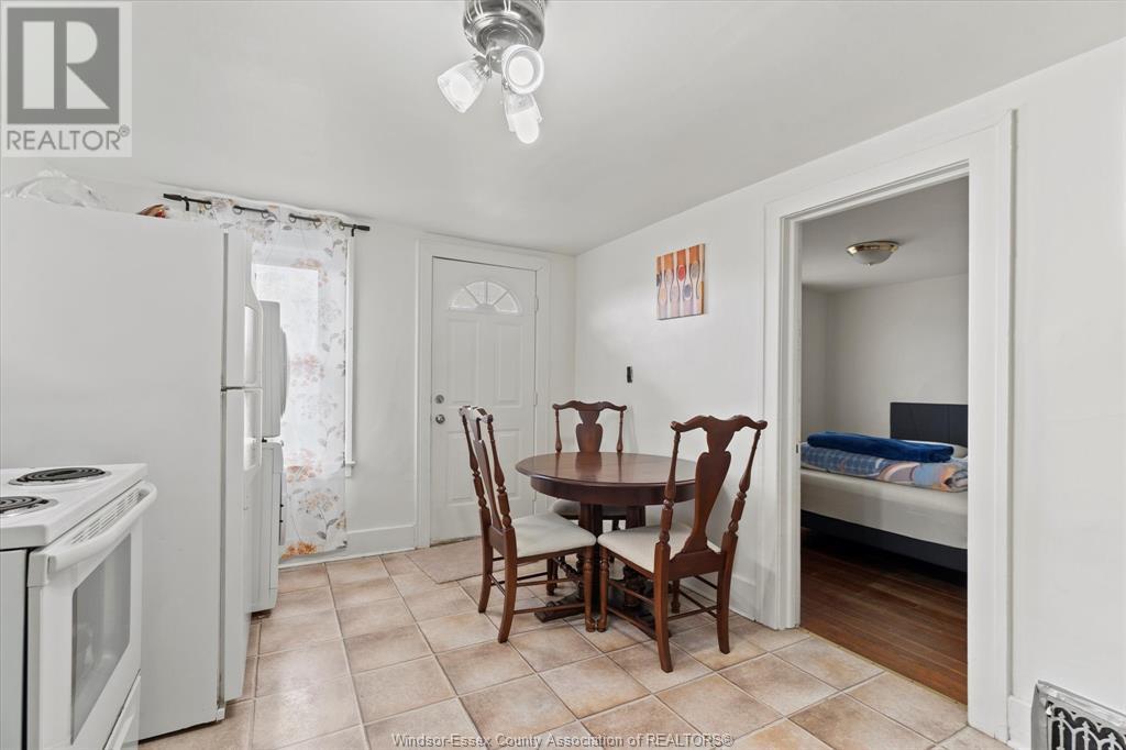1143-1145 Marentette Avenue Property Photo 26