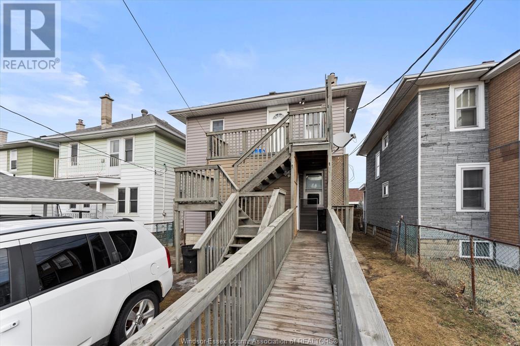 1143-1145 Marentette Avenue Property Photo 30