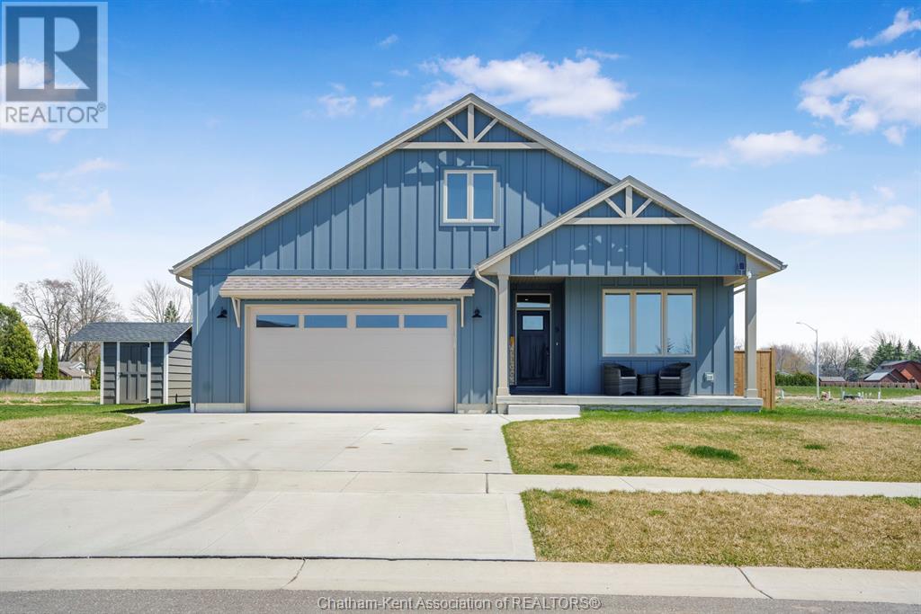 6 St Property Photo 1