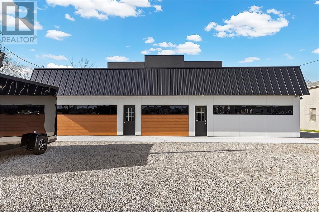 42 Centre Street West Property Photo 2