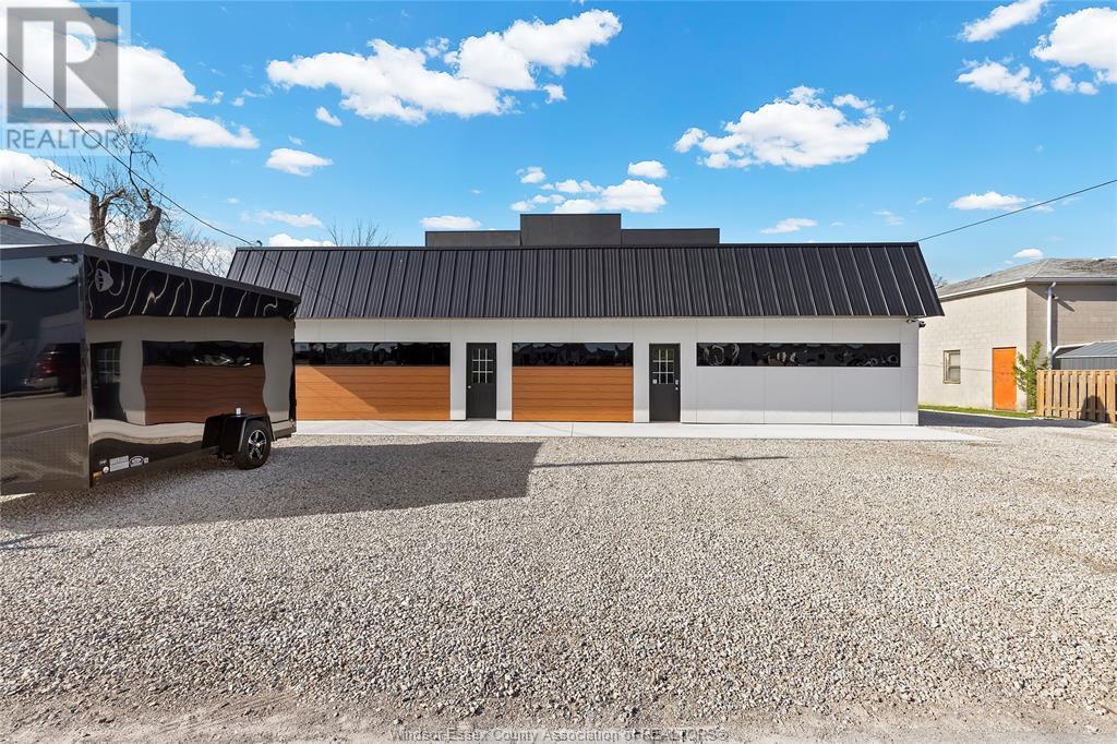 42 Centre Street West Property Photo 4