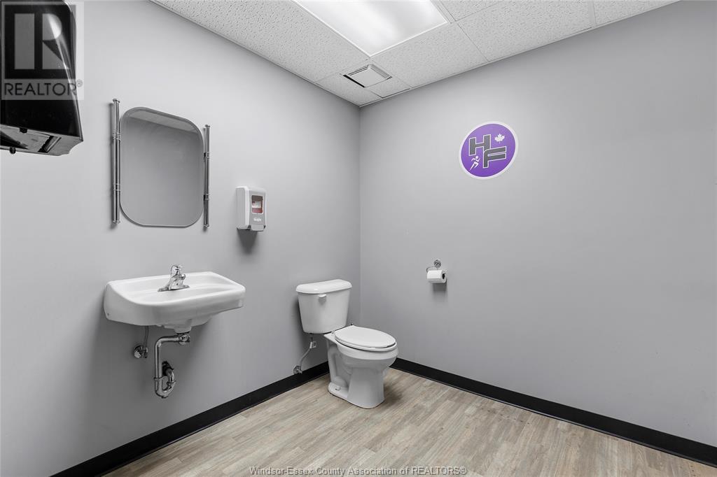 42 Centre Street West Property Photo 10