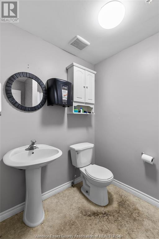 42 Centre Street West Property Photo 21