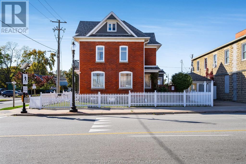 20 Division Street South Property Photo 3