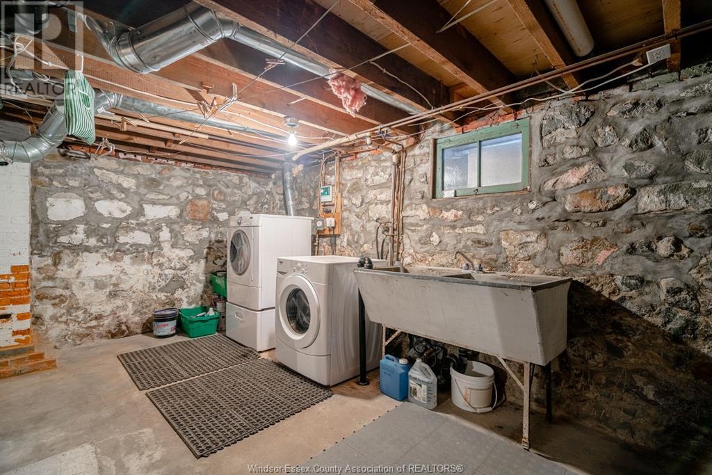 20 Division Street South Property Photo 44
