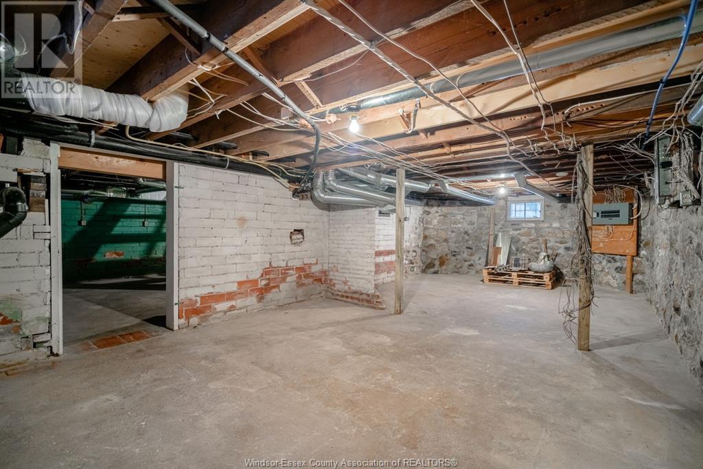 20 Division Street South Property Photo 45