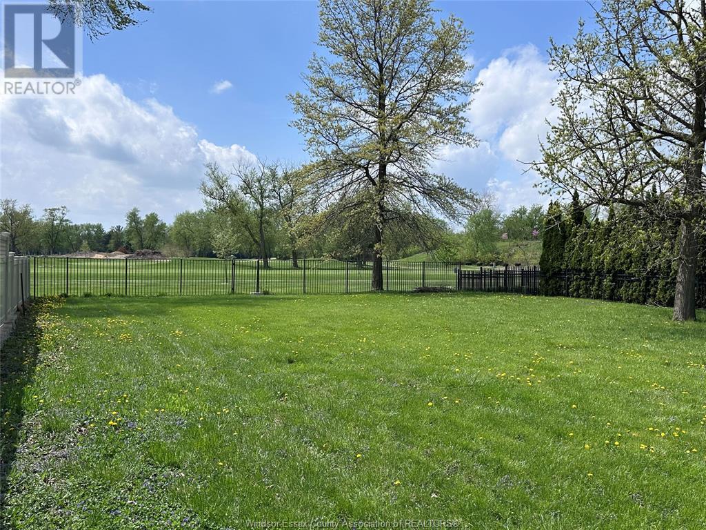 4059 Roseland Drive East Property Photo 4