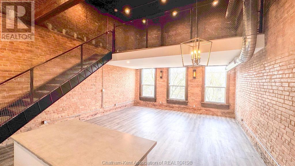 164 King Street Unit# 301 Property Photo
