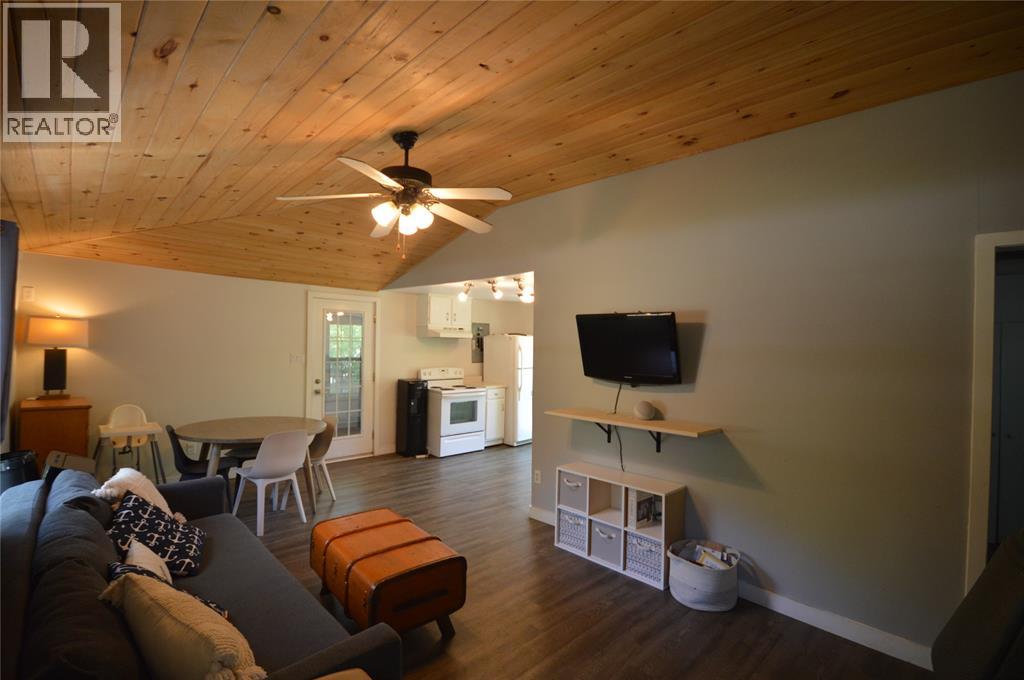 6208 London Road Property Photo 9
