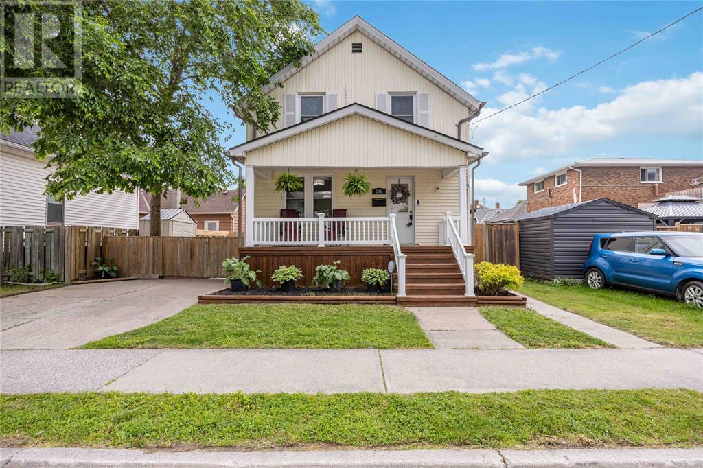 290 Cromwell STREET Property Photo 1