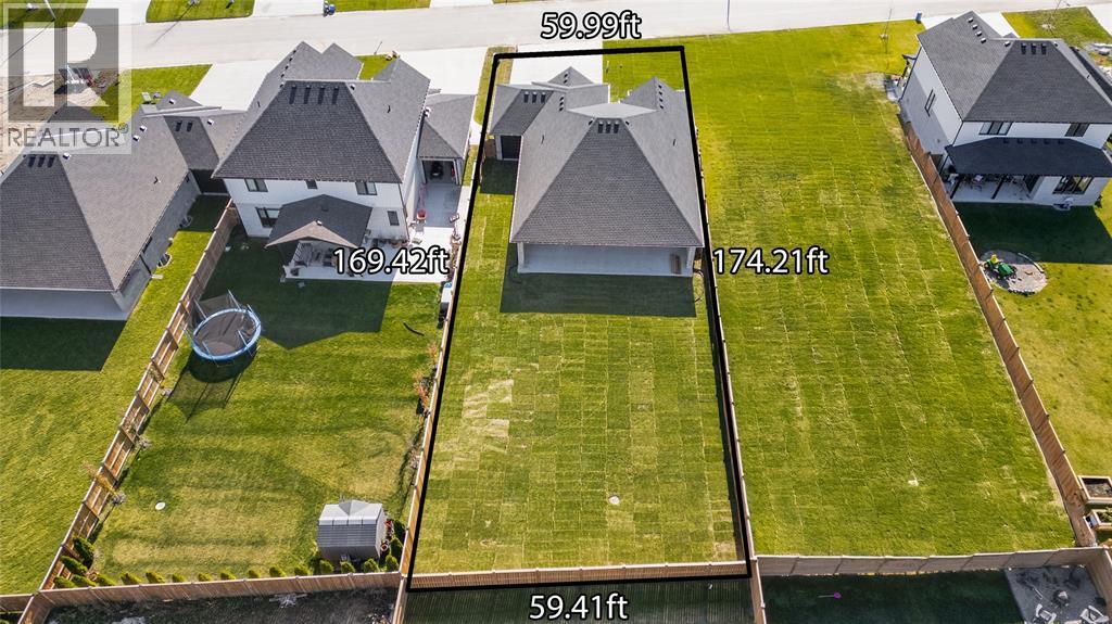 3524 Paul Crescent Property Photo 3