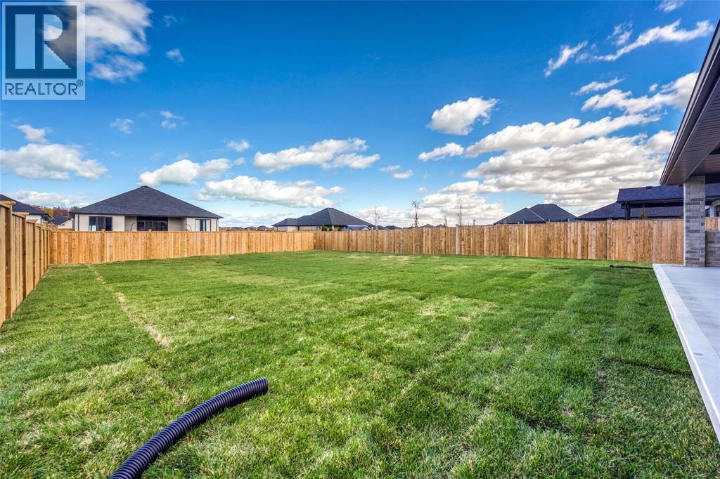 3524 Paul Crescent Property Photo 7