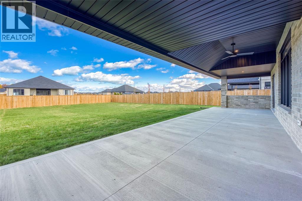 3524 Paul Crescent Property Photo 9