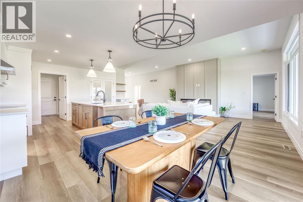 3524 Paul Crescent Property Photo 16