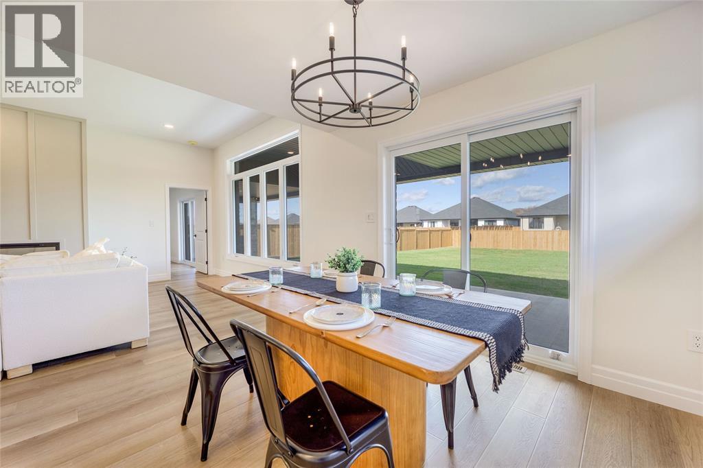 3524 Paul Crescent Property Photo 17