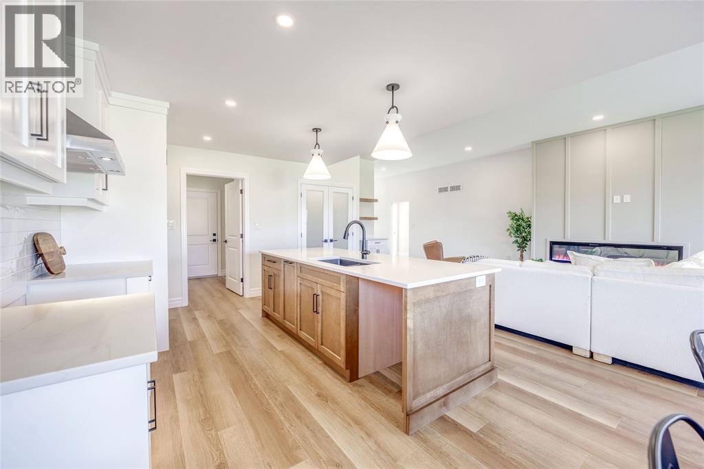 3524 Paul Crescent Property Photo 20