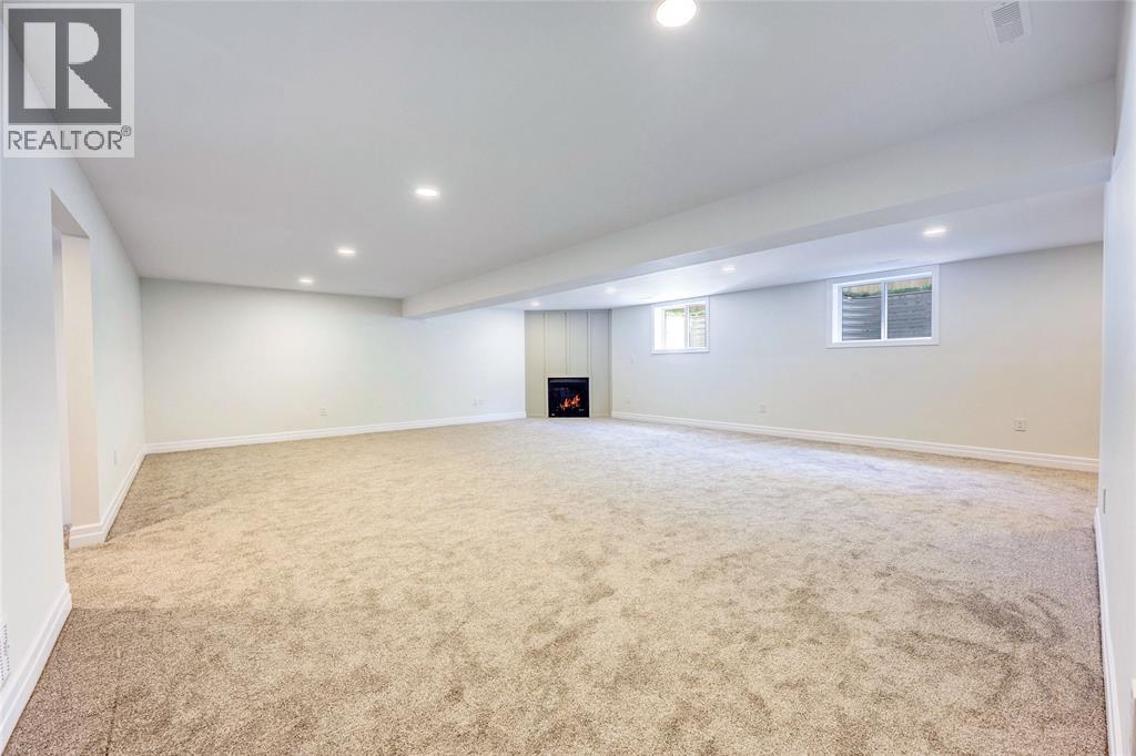 3524 Paul Crescent Property Photo 33