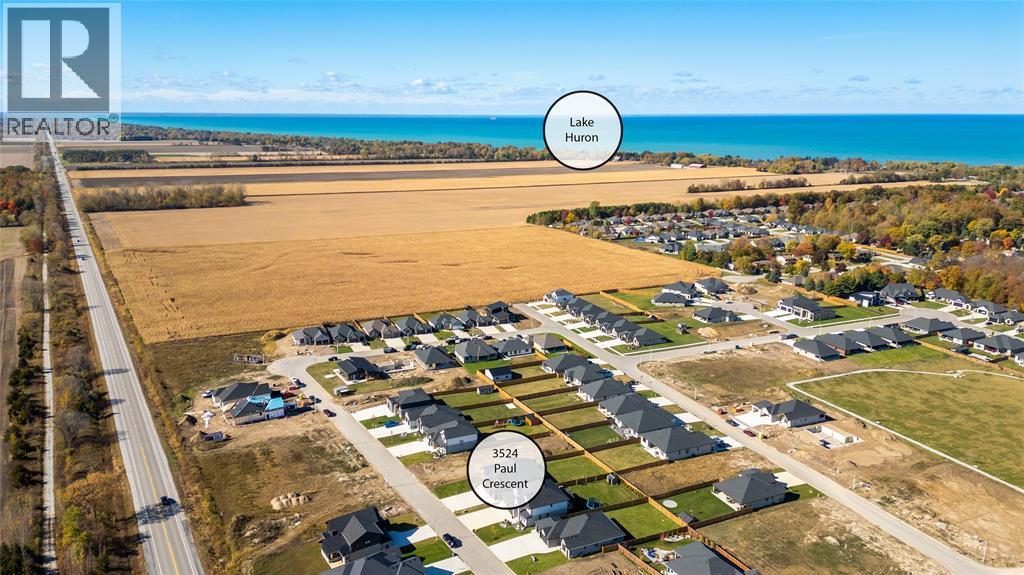 3524 Paul Crescent Property Photo 41