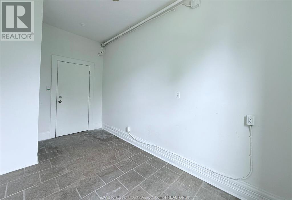 400 Chilver Road Unit# 208a Property Photo 6