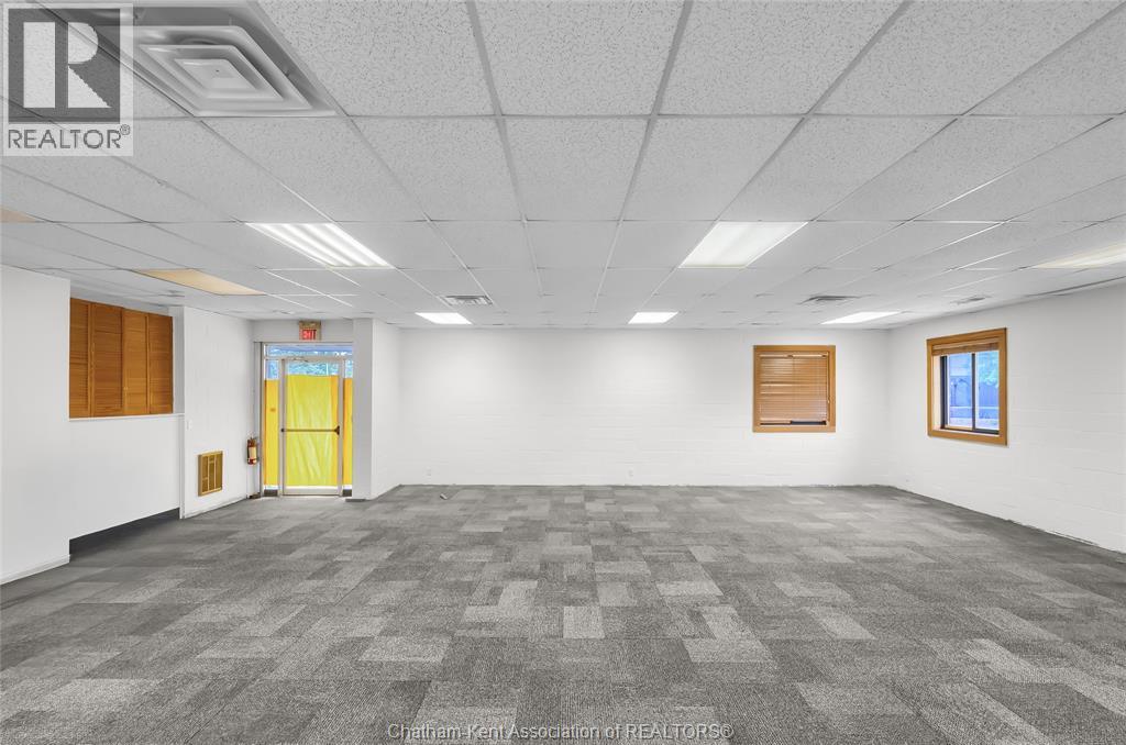 60 William Street South Property Photo 9