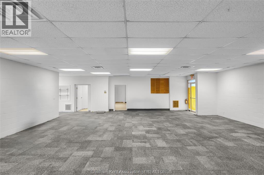 60 William Street South Property Photo 10