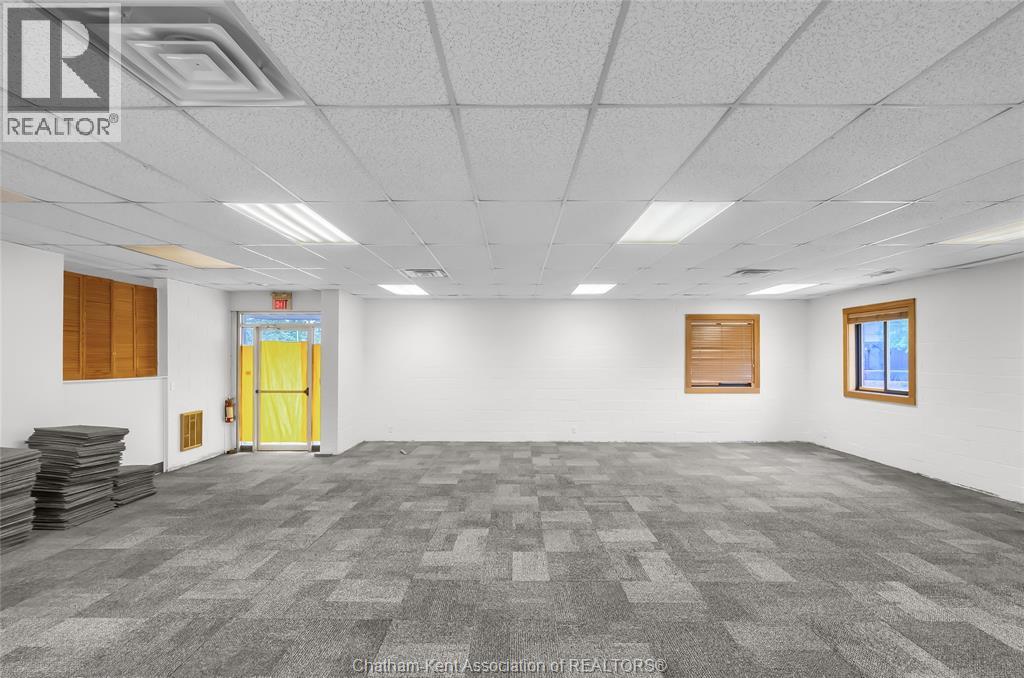 60 William Street South Property Photo 11