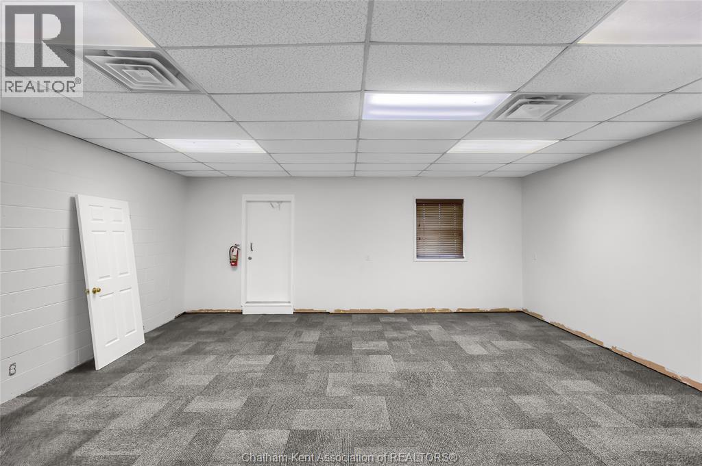 60 William Street South Property Photo 17