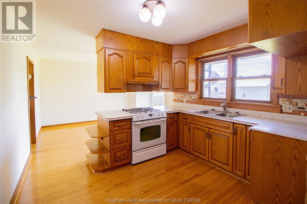 22142 Charing Cross Road Property Photo 20