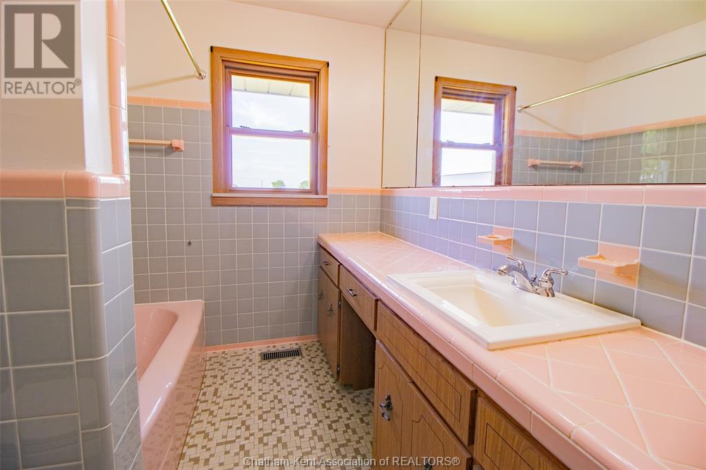 22142 Charing Cross Road Property Photo 24