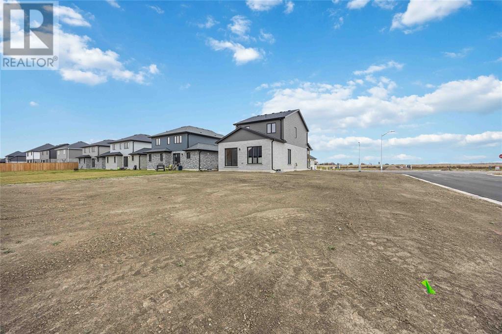 668 Ketter Way Property Photo 32