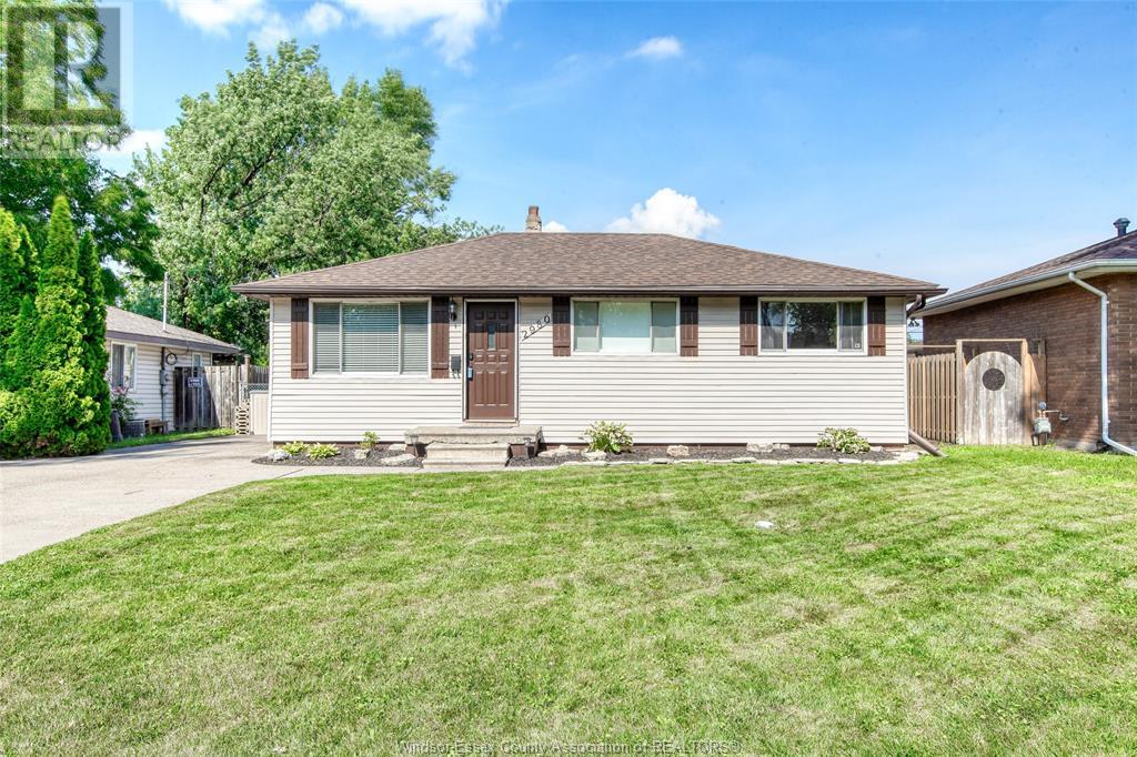 2980 CLEMENCEAU Property Photo 1