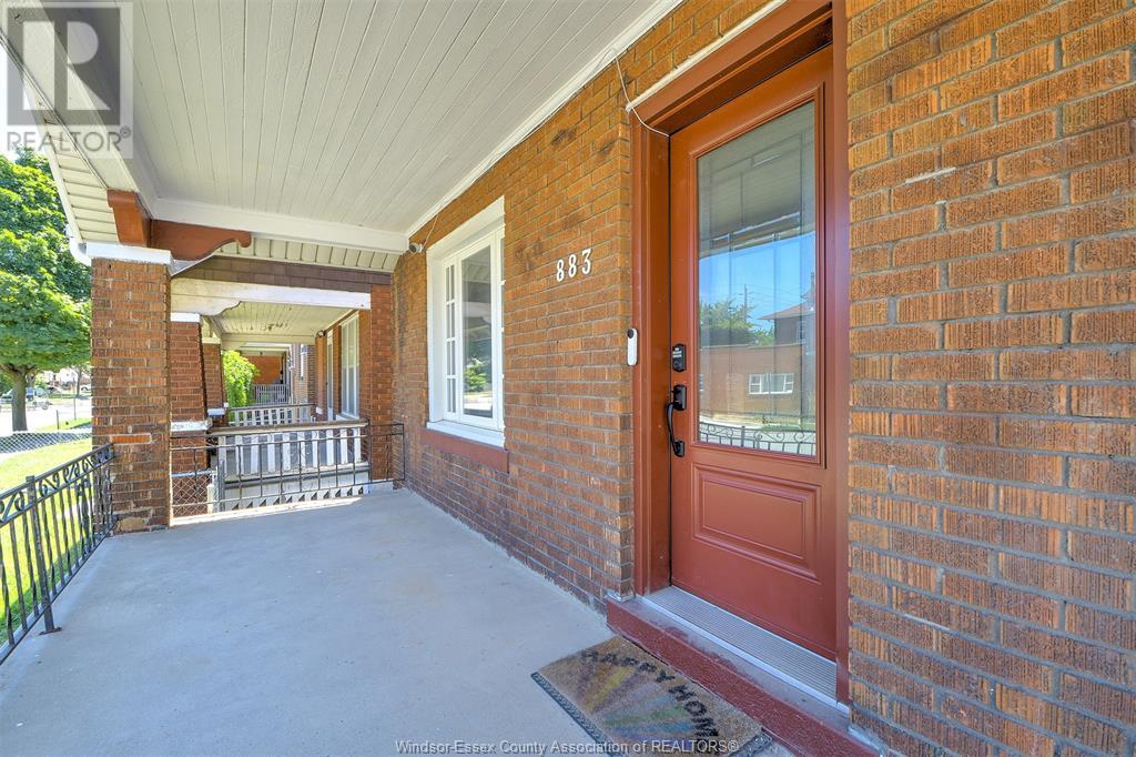 883 Pillette Road Property Photo 4