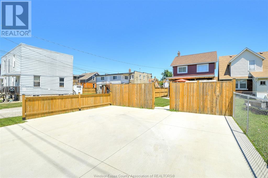 883 Pillette Road Property Photo 6