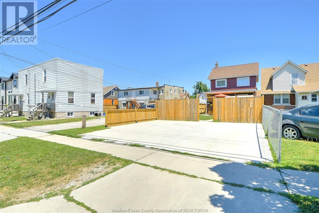 883 Pillette Road Property Photo 7