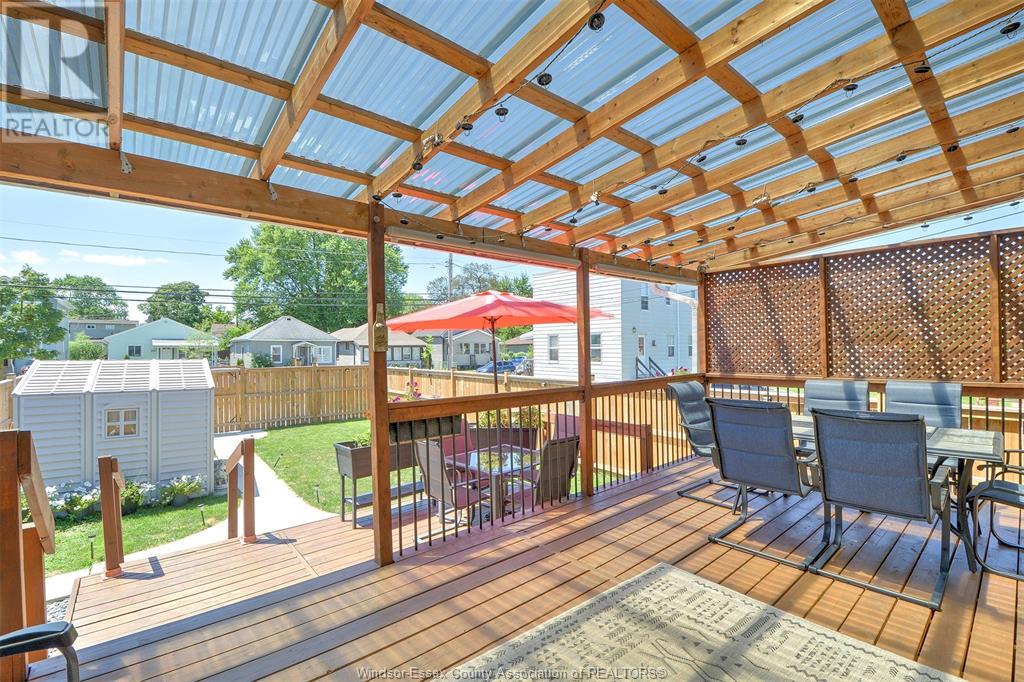 883 Pillette Road Property Photo 12