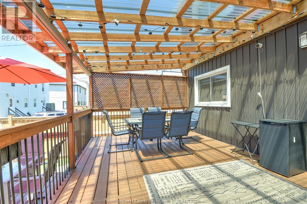 883 Pillette Road Property Photo 13