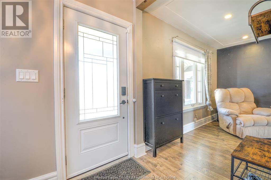 883 Pillette Road Property Photo 14