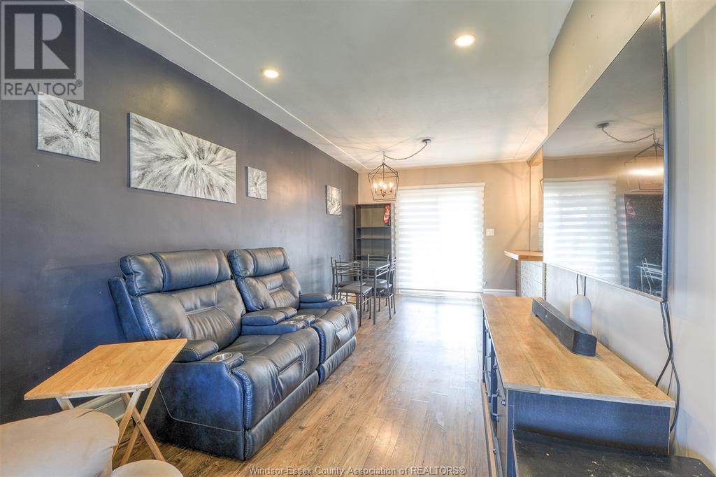 883 Pillette Road Property Photo 23