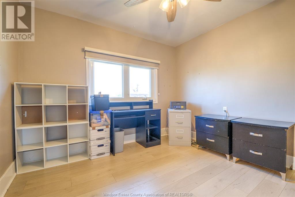 883 Pillette Road Property Photo 28