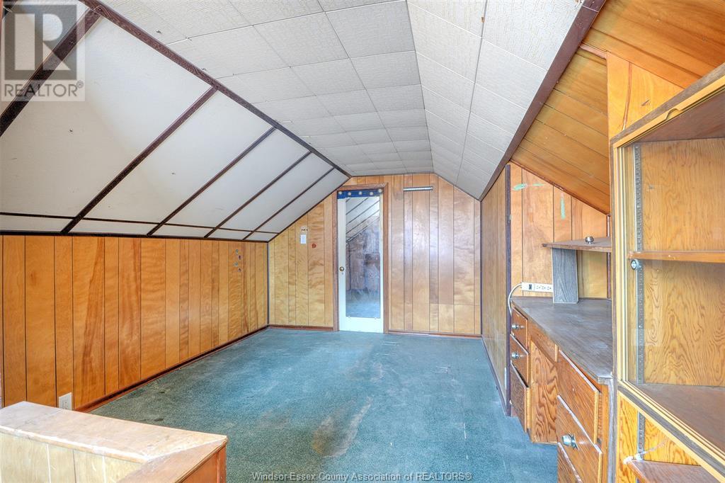 883 Pillette Road Property Photo 30