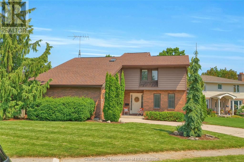 8 Mohawk Court Property Photo 1