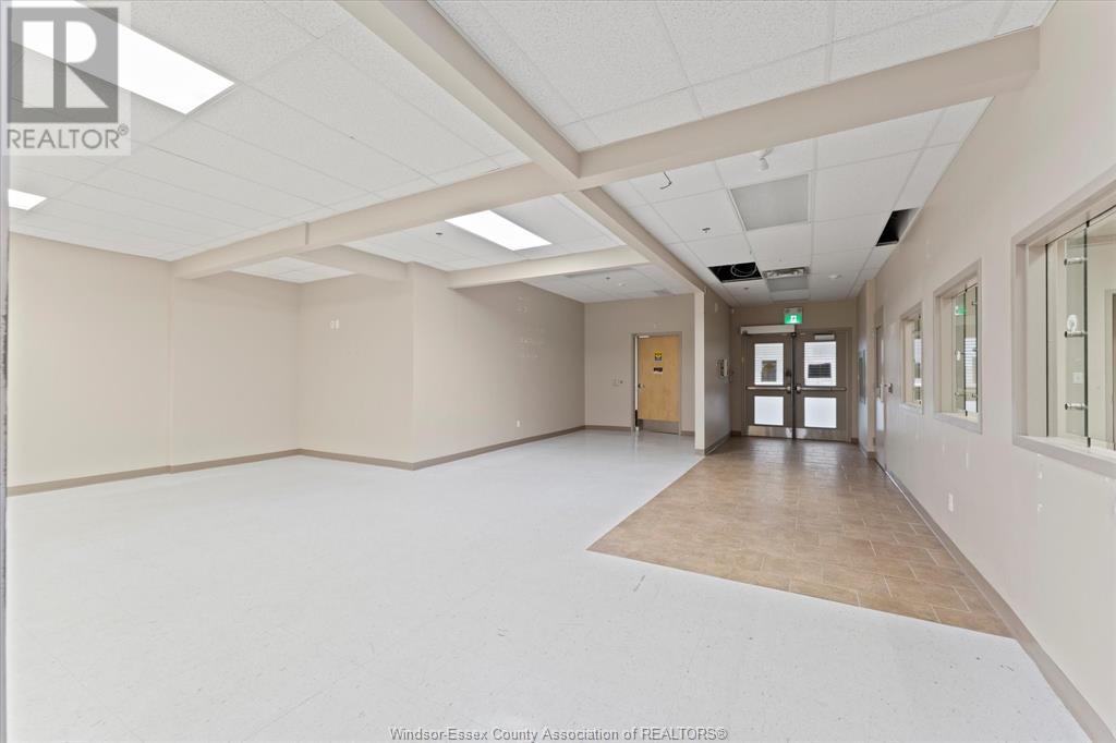 736-744 Ouellette Avenue Property Photo 4