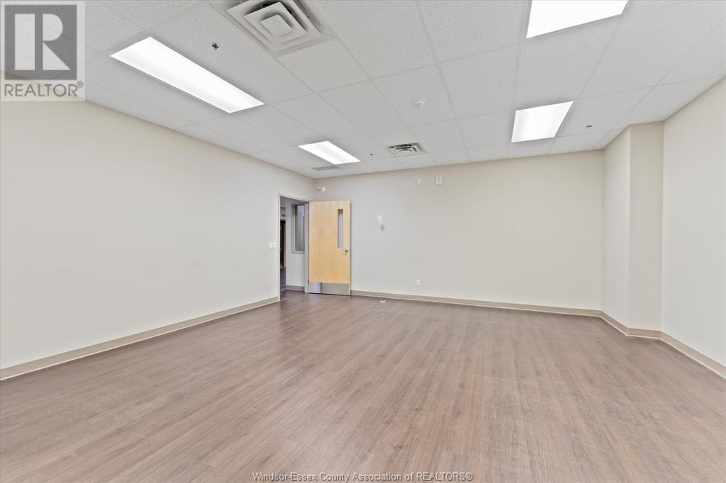 736-744 Ouellette Avenue Property Photo 8