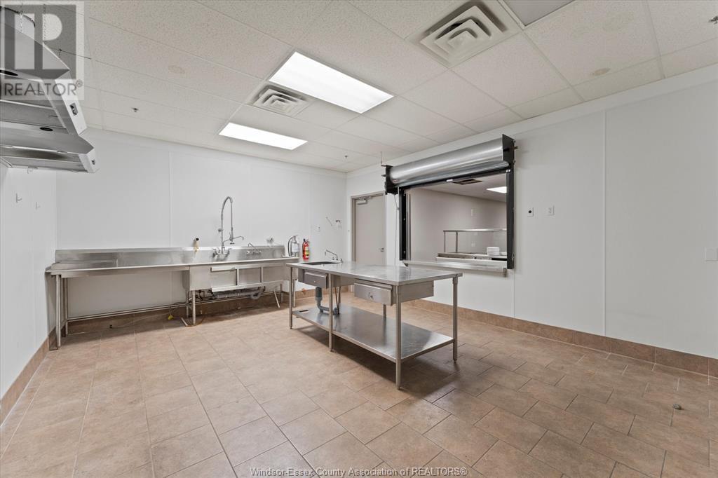 736-744 Ouellette Avenue Property Photo 24