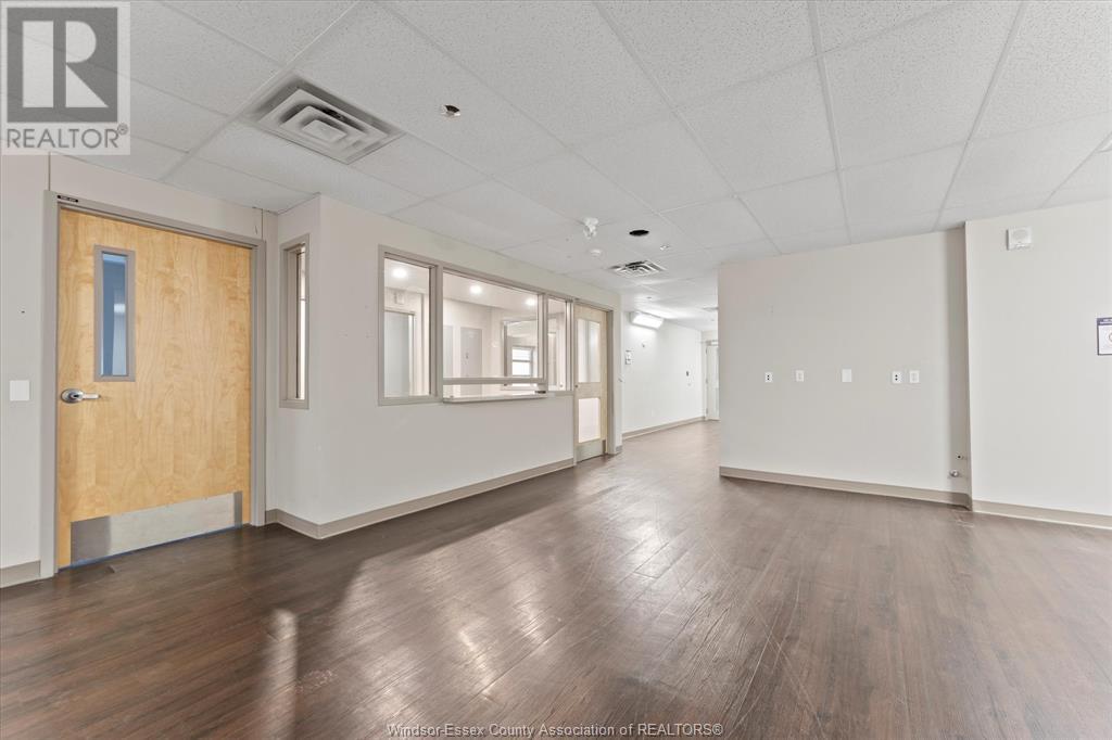 736-744 Ouellette Avenue Property Photo 31