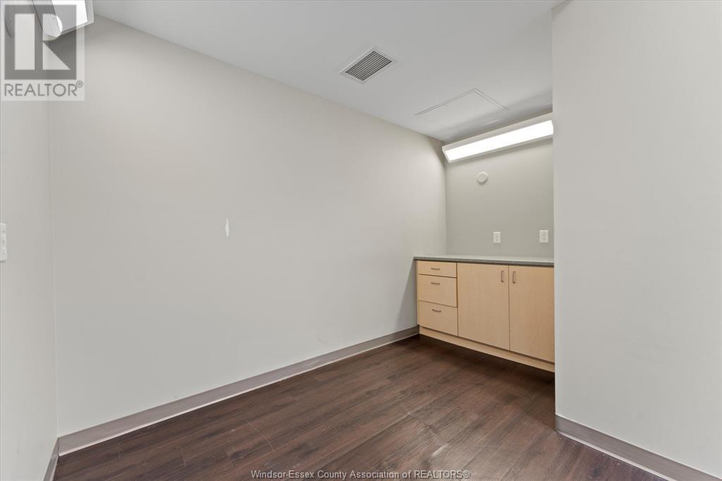 736-744 Ouellette Avenue Property Photo 33